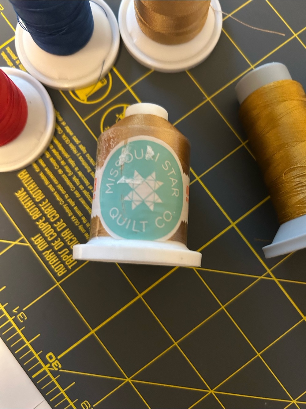 Assorted thread - Picture 3 of 6